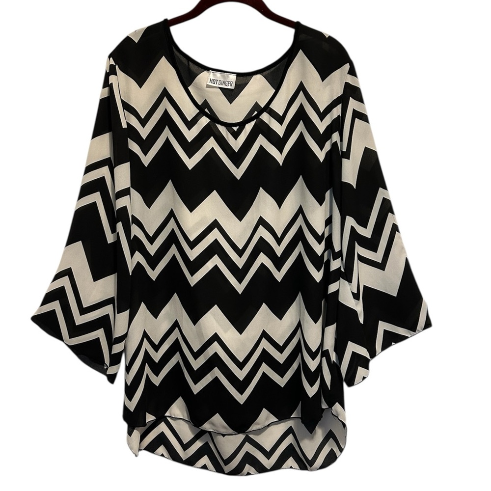 Hot Ginger 1XL Black and White Chevron Women's Top